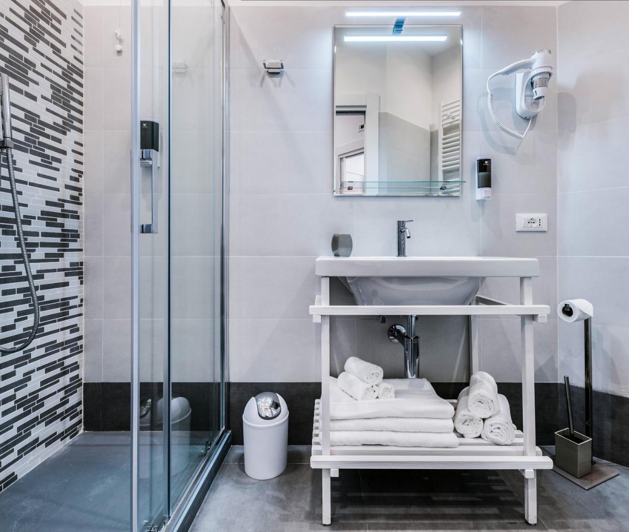 רומא Lele Rooms San Lorenzo מראה חיצוני תמונה